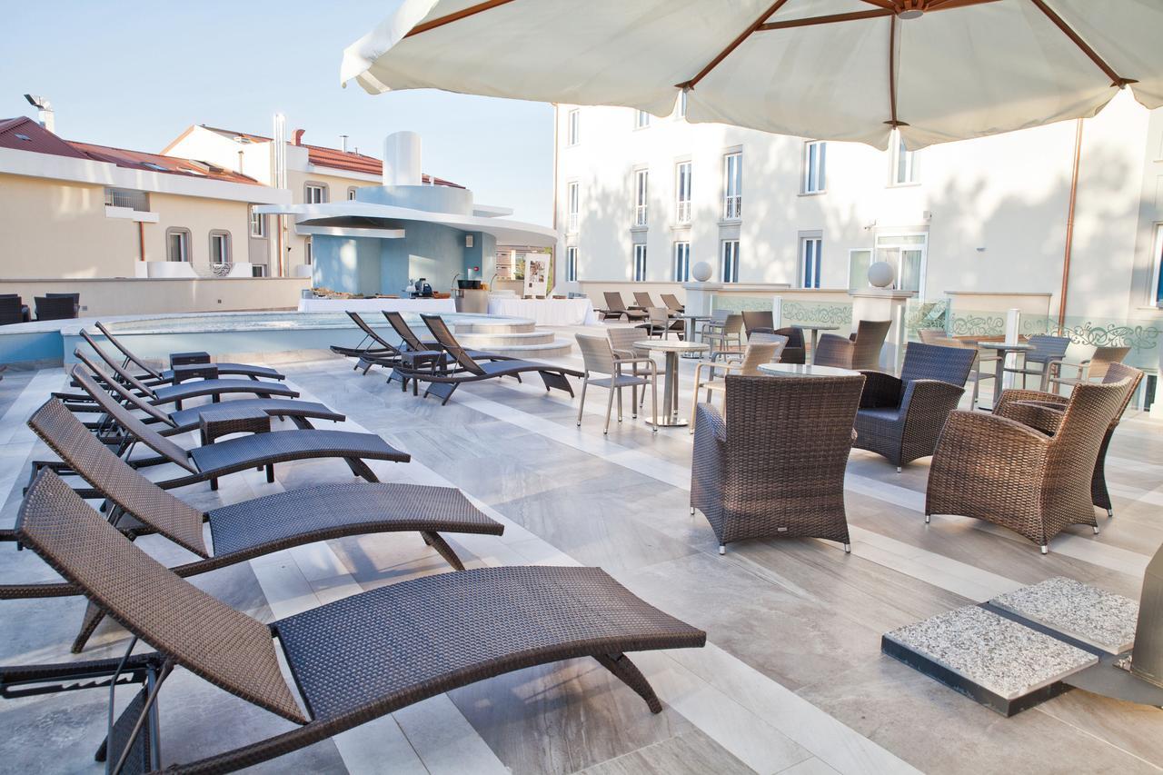Grand Hotel Salsomaggiore Salsomaggiore Terme Exterior photo The pool deck of the Sky Bar