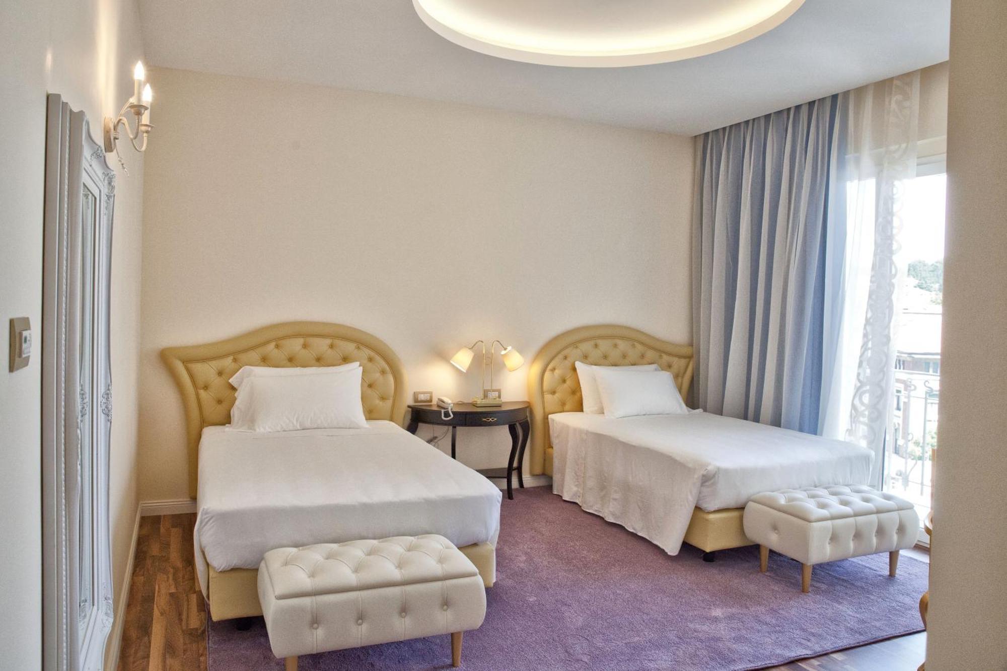 Grand Hotel Salsomaggiore Salsomaggiore Terme Exterior photo A room at the hotel