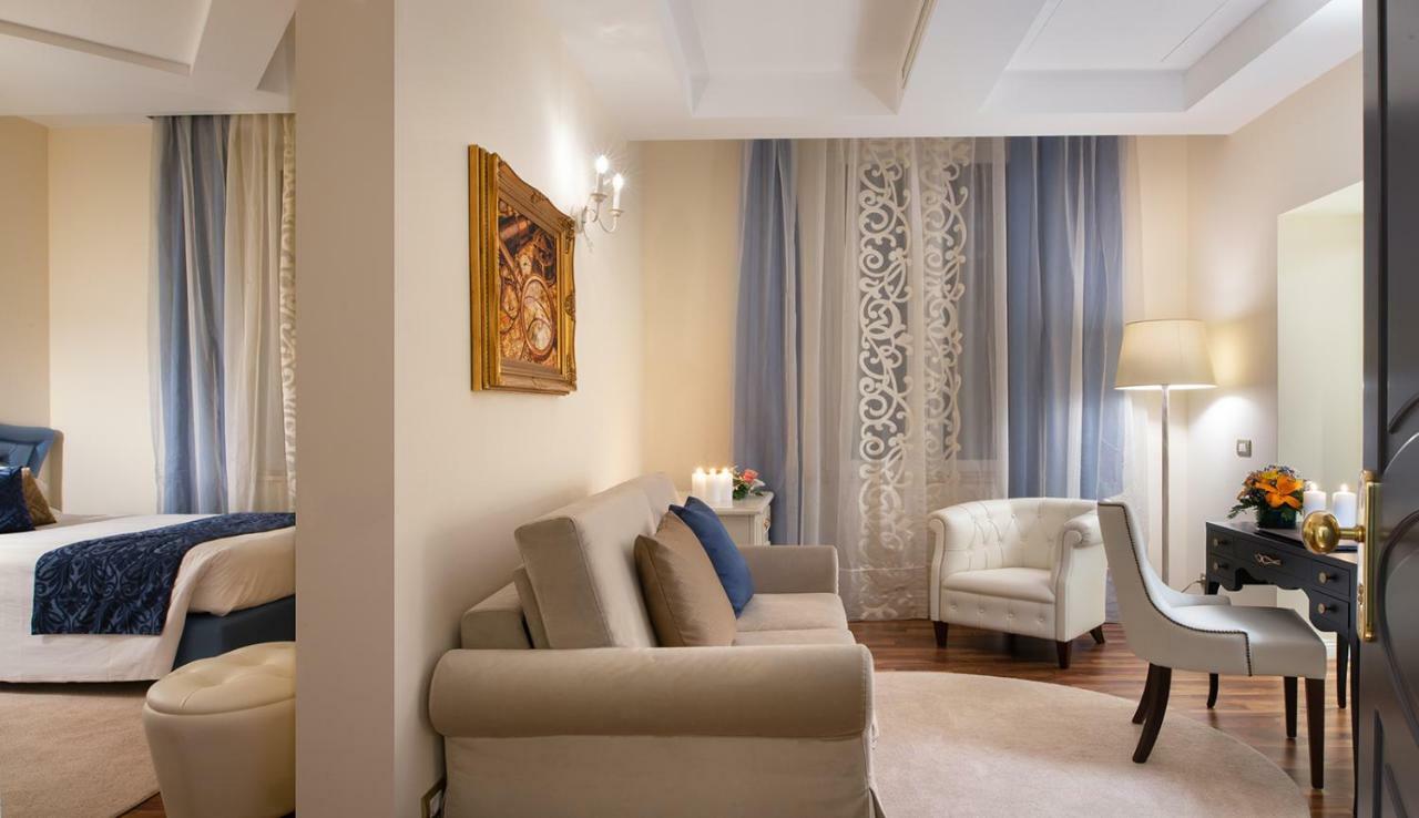Grand Hotel Salsomaggiore Salsomaggiore Terme Exterior photo A suite at the hotel